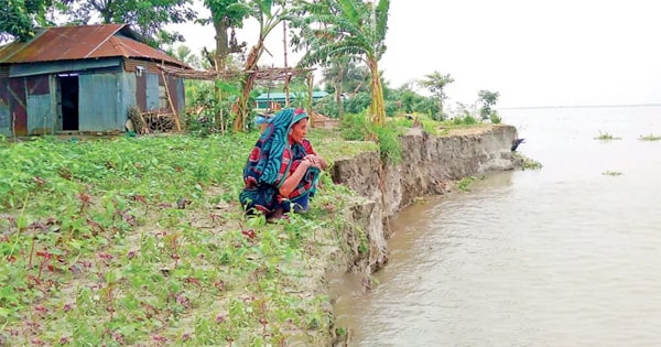 উজানের ঢলে বাড়ছে পানি